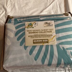 Queen Size Bamboo Sheet Set - Teal and White